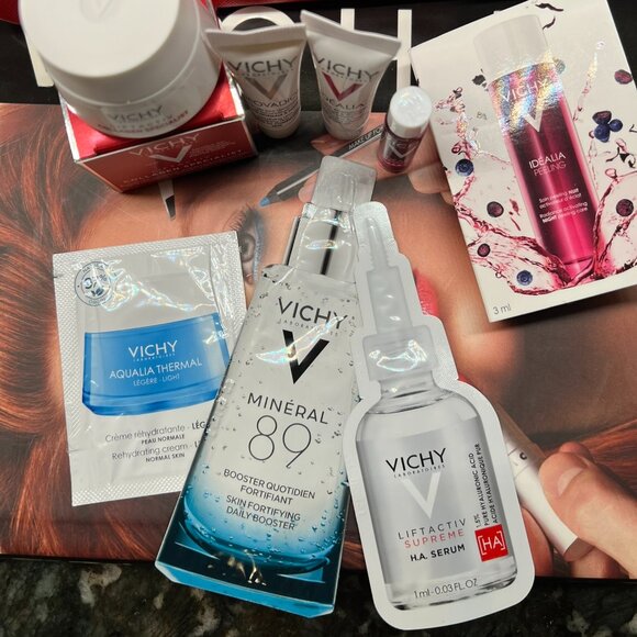 Vichy Laboratoires Set of 8 Collagen Specialist and Idealia Travel Set - Picture 4 of 4